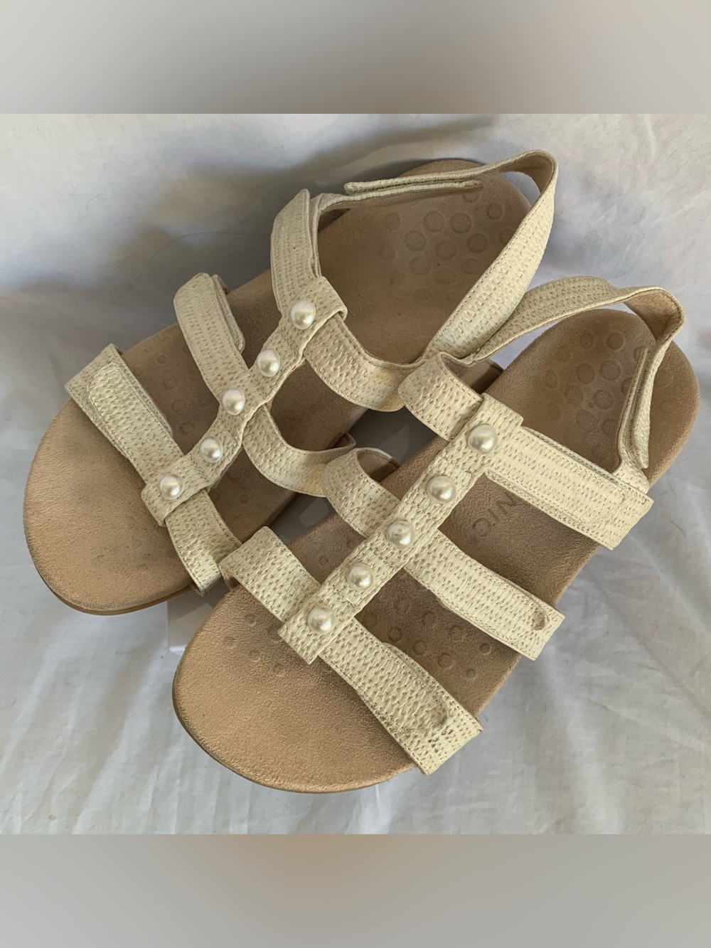 Vionic Women's Cream Pearl-Embellished Comfort Sandals